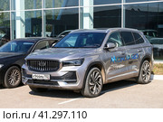Geely Monjaro (2023 год). Редакционное фото, фотограф Art Konovalov / Фотобанк Лори
