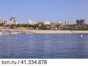 Город Уфа, вид со стороны реки Белой (2023 год). Редакционное фото, фотограф Римма Тельнова / Фотобанк Лори