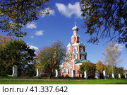 Церковь Смоленской иконы Божьей Матери в Софрино (Сафарино), Пушкинский район, Московская область Church Smolensk icon Mother of God in Sofrino (2023 год). Стоковое фото, фотограф Natalia Sidorova / Фотобанк Лори