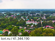 Село Сростки, родина В.М. Шукшина. Вид с холма на село у реки Катуни. Алтайский край, Бийский район, Юг Западной Сибири,Россия. (2023 год). Стоковое фото, фотограф Евгений Мухортов / Фотобанк Лори