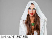 Portrait of the young sexy woman in white tunic Arabic. Стоковое фото, фотограф Андрей Аркуша / Фотобанк Лори