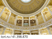 Россия. Санкт-Петербург. Интерьеры помещения ротонды Мариинского дворца. Russia. Saint-Petersburg. Interiors of the rotunda of the Mariinsky Palace. (2023 год). Редакционное фото, фотограф Алексей Смышляев / Фотобанк Лори