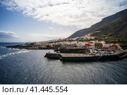 Small town of Garachico on the northern coast of Tenerife. Canary Islands, Spain. View from observation deck - Mirador del Emigrante. (2023 год). Стоковое фото, фотограф Sergey Kohl / Фотобанк Лори