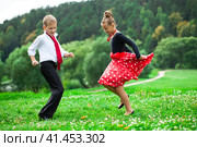 Childrens retro dance couple in suits. Стоковое фото, фотограф Андрей Аркуша / Фотобанк Лори