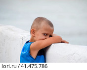 The child was offended. Anger and resentment of a little boy. The baby is crying. Стоковое фото, фотограф Леонид Еремейчук / Фотобанк Лори