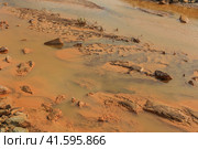 Pollution of the river bed with oxides of copper ore. Стоковое фото, фотограф Юрий Бизгаймер / Фотобанк Лори