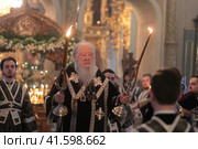 Митрополит Крутицкий и Коломенский Ювеналий (Поярков) на литургии в Страстную пятницу в Новодевичьем монастыря (2018 год). Редакционное фото, фотограф Дмитрий Неумоин / Фотобанк Лори