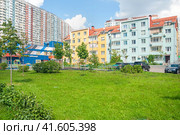 ​Люберецкие Поля м-н, Некрасовка, Москва (2023 год). Редакционное фото, фотограф Алёшина Оксана / Фотобанк Лори