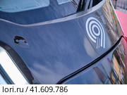 Moscow MCD logo on the locomotive of a public transport train in the city - Moscow, Russia, August 30, 2023. Редакционное фото, фотограф Андрей Журавлев / Фотобанк Лори