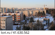 Вид сверху на город Нерюнгри зимним утром. Республика Саха-Якутия (2020 год). Стоковое видео, видеограф Олег Хархан / Фотобанк Лори