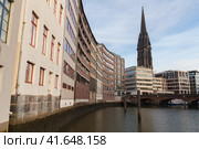 Cityscape with spire of St. Nicholas Church (2018 год). Редакционное фото, фотограф EugeneSergeev / Фотобанк Лори