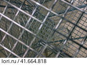 Background of metal gratings, top-down view. Стоковое фото, фотограф Андрей Журавлев / Фотобанк Лори