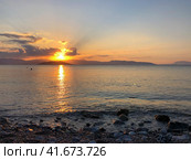 Golden Beautiful sunset at the seaside, Greece. Редакционное фото, фотограф Екатерина Каляева / Фотобанк Лори