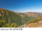 Чечня. Горная дорога к озеру Казеной-Ам. (2022 год). Стоковое фото, фотограф Рябков Александр / Фотобанк Лори