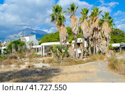 Заброшенный пятизвёздочный отель (ранее Holiday Area Eco Dream Club Sea Resort сети отелей Naturland) в Чамьюва, Турция (2022 год). Редакционное фото, фотограф Ольга Коцюба / Фотобанк Лори