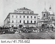 Баррикады на Арбатской площади. Москва, октябрь 1917 года. Редакционное фото, фотограф Сергей Елизарьев / Фотобанк Лори