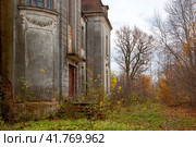 Дворец князей Святополк-Четвертинских, Желудок, Беларусь (2023 год). Редакционное фото, фотограф Ирина Яровая / Фотобанк Лори