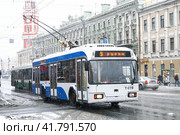 Trolleybus BKM-321 (2011 год). Редакционное фото, фотограф Art Konovalov / Фотобанк Лори
