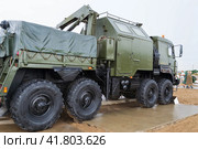 Средняя Ахтуба, Волгоградская область, Россия. Военная машина для ремонта и эвакуации техники РЭМ-КЛ на шасси УРАЛ в филиале парка "Патриот". (2020 год). Редакционное фото, фотограф Андрей Цыганков / Фотобанк Лори