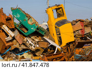 a large pile of old cars prepared for recycling. Стоковое фото, фотограф Акиньшин Владимир / Фотобанк Лори