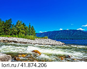Горная река, впадающая в Телецкое озеро. Горный Алтай. Стоковое фото, фотограф Макаров Алексей / Фотобанк Лори
