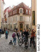 Tallinn, Estonia, August 16, 2014: Pikk street view in Tallinn`s historic center in summer. Редакционное фото, фотограф Алексей Антипов / Фотобанк Лори