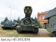Военная инженерная машина разграждения ИМР, для расчистки дорог, завалов и устранения препятствий для движения техники.Волжский, Волгоградская область, Россия. Стоковое фото, фотограф Андрей Цыганков / Фотобанк Лори