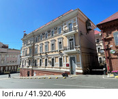 Россия, город Владивосток, улица Светланская, дом 55, дом Штейнбаха, 1901-1902 годы постройки со стороны улицы Лазо. Стоковое фото, фотограф Овчинникова Ирина / Фотобанк Лори