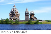 Ансамбль Кижского погоста (вид с воды), остров Кижи, республика Карелия, Россия (2021 год). Редакционное фото, фотограф Алексей Иванов / Фотобанк Лори