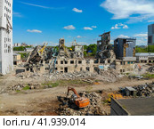 Вид с высоты на снос элеватора в городе Кирове (аэросъемка 2020 года) Стоковое фото, фотограф Владислав Самошкин / Фотобанк Лори