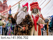 Ряженые на Масленице (2019 год). Редакционное фото, фотограф Андрей Бойков / Фотобанк Лори