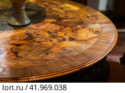 An empty round vintage wooden table, close up photo. Стоковое фото, фотограф EugeneSergeev / Фотобанк Лори