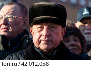 Депутат Государственной Думы РФ  Николай Харитонов во время митинга сторонников партии КПРФ в городе Москве, Россия (2024 год). Редакционное фото, фотограф Николай Винокуров / Фотобанк Лори