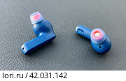 Moscow January 20 2024, JBL Wireless Earbuds. JBL Blue color Tune 230NC TWS Bluetooth wireless earphones\earbuds. Редакционное фото, фотограф Скрипачев Антон / Фотобанк Лори