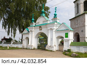 Ворота церкви Рождества Христова на Городище в Костроме (2014 год). Редакционное фото, фотограф Солодовникова Елена / Фотобанк Лори