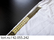 Measuring tape on white fabric close up. Стоковое фото, фотограф Аксенова Вера / Фотобанк Лори