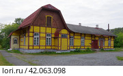 Вокзал станции Благодать (1906 г.), город Кушва, Свердловская область (2022 год). Стоковое фото, фотограф Алексей Иванов / Фотобанк Лори