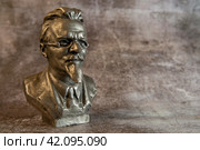 Калинин Михаил Иванович, бюст тонированная бронза (2024 год). Стоковое фото, фотограф Станислав Самойлов / Фотобанк Лори