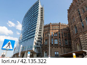Газометр - бывший газгольдер в Вене (2023 год). Редакционное фото, фотограф V.Ivantsov / Фотобанк Лори