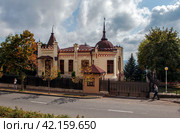 Дача доктора А. М. Левковского (Лечебный корпус санатория «Труженик»). Пятигорск. Ставропольский край (2023 год). Редакционное фото, фотограф Сергей Афанасьев / Фотобанк Лори