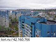 High apartment buildings in the metropolis. City by the river. (2018 год). Стоковое фото, фотограф Egor Sarantstv / Фотобанк Лори