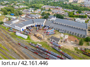 Вид с высоты на локомотивное депо в городе Кирове (аэросъемка 2023 года) Редакционное фото, фотограф Владислав Самошкин / Фотобанк Лори