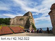 Budva, Montenegro - 06 May 018: The ancient city of Budva, Montenegro (2018 год). Редакционное фото, фотограф Сергей Стрелков / Фотобанк Лори