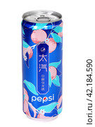 Pepsi White Peach Oolong (2024 год). Редакционное фото, фотограф Art Konovalov / Фотобанк Лори