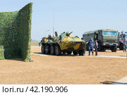 Военная техника, плавающий бронетранспортёр БТР-80 в парке Патриот. Волгоградская область, Средняя Ахтуба, Россия. (2021 год). Редакционное фото, фотограф Андрей Цыганков / Фотобанк Лори