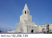 Спасская башня Казанского кремля зимой. Казань. Республика Татарстан. Россия (2024 год). Редакционное фото, фотограф Natalia Sidorova / Фотобанк Лори