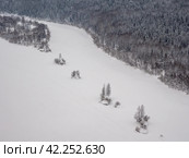 Vishera river, the bed of the taiga river under the snow. Стоковое фото, фотограф Саблин Станислав / Фотобанк Лори