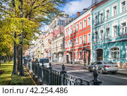 Петровский бульвар, Москва (2023 год). Редакционное фото, фотограф Baturina Yuliya / Фотобанк Лори