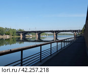 Мост через абаканскую протоку, река Енисей, город Красноярск (2023 год). Стоковое фото, фотограф Сергей  Овчинников / Фотобанк Лори