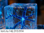 Разряд молнии в акриловом кубе. Generative AI. Стоковое AI-изображение, AI-художник Щеголева Ольга / Фотобанк Лори
